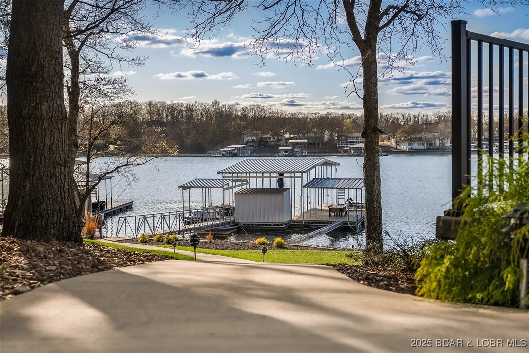 Four Seasons, Missouri 65049, United States, 4 Bedrooms Bedrooms, ,6 BathroomsBathrooms,Residential,Active,102358