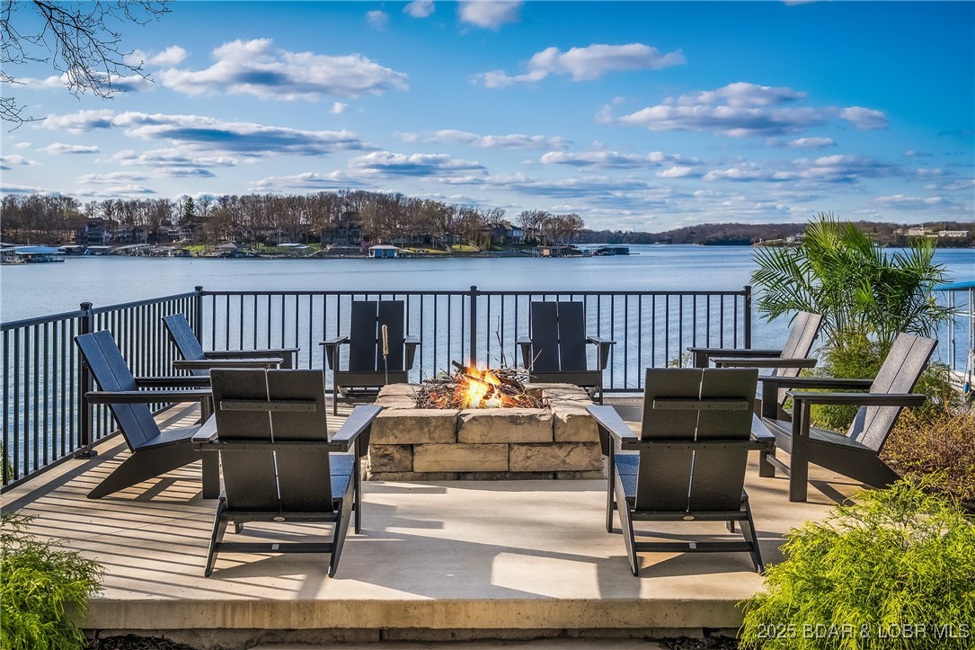 Four Seasons, Missouri 65049, United States, 4 Bedrooms Bedrooms, ,6 BathroomsBathrooms,Residential,Active,102358