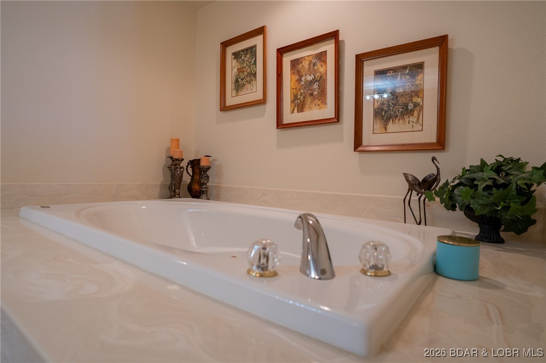 Lighthouse Pointe Condominium - Residential