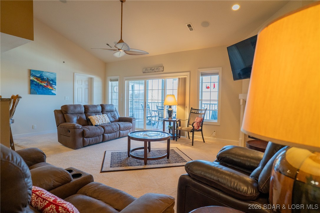 Lighthouse Pointe Condominium - Residential