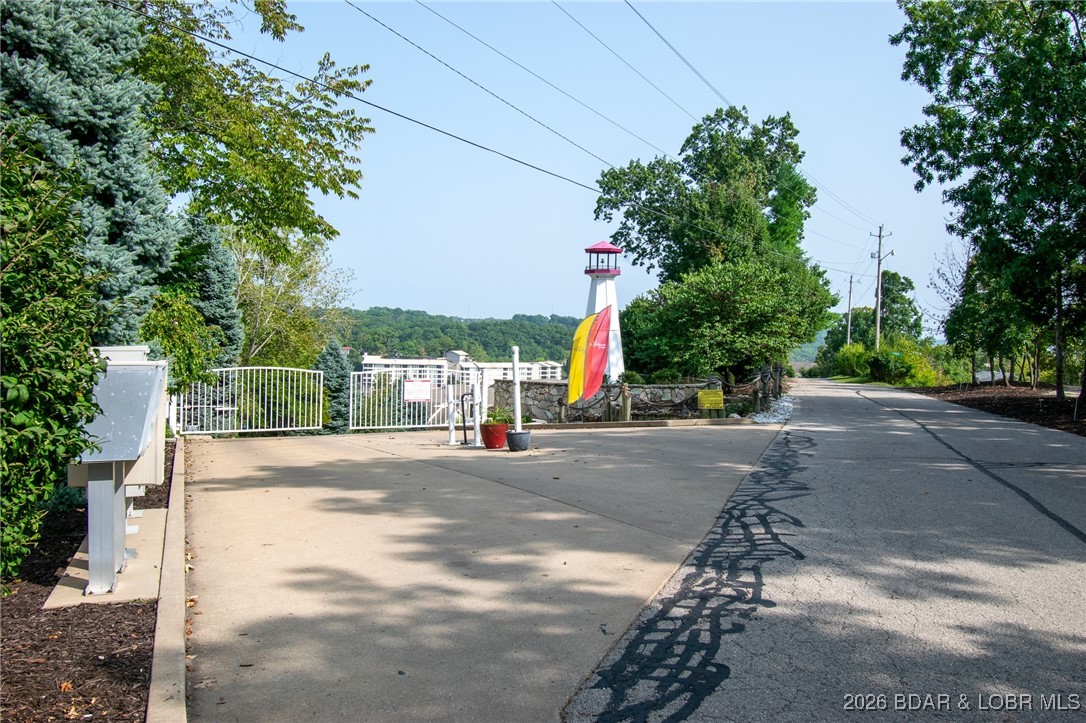 Lighthouse Pointe Condominium - Residential