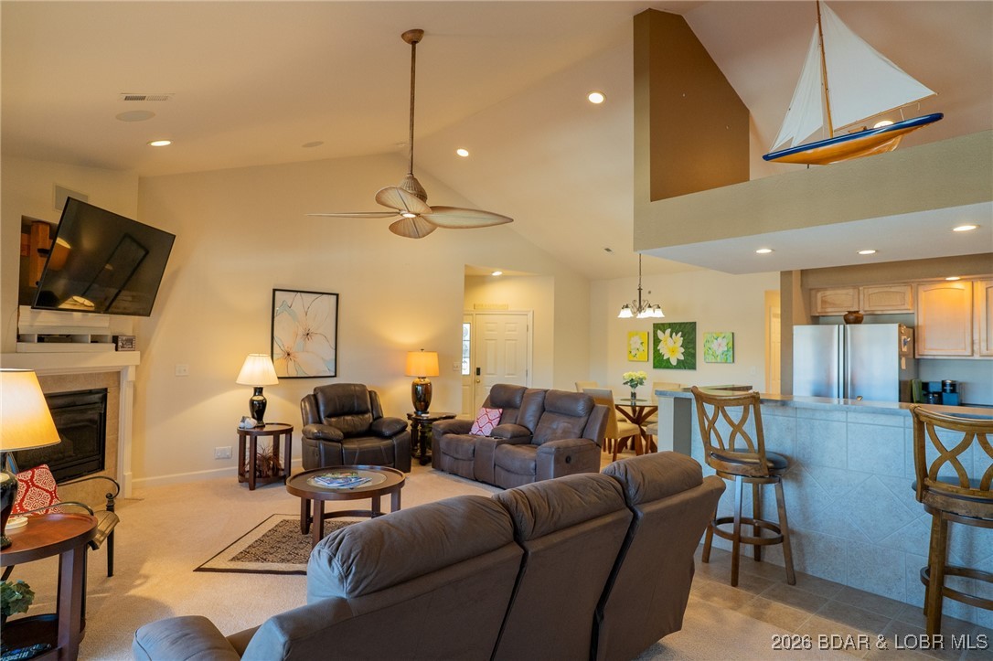 Lighthouse Pointe Condominium - Residential