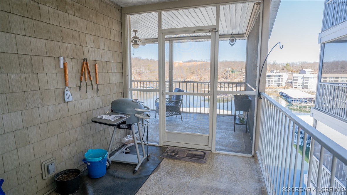 Lighthouse Pointe Condominium - Residential