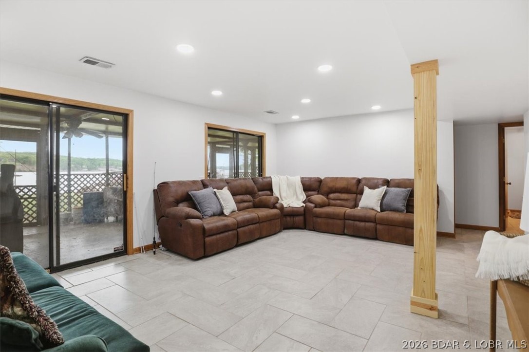 Coffman Bend #12 - Residential