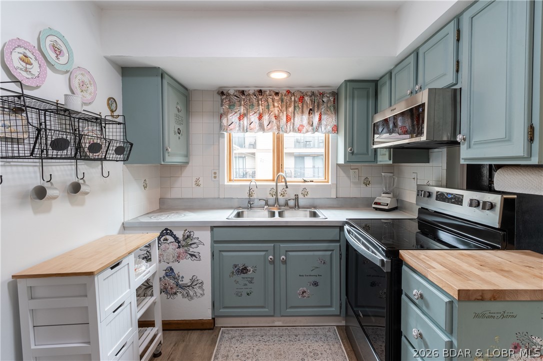 Cedar Mill Lodge Condominium - Residential