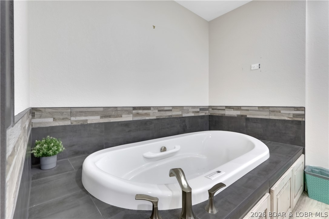 Horseshoe Bend # 10 - Residential