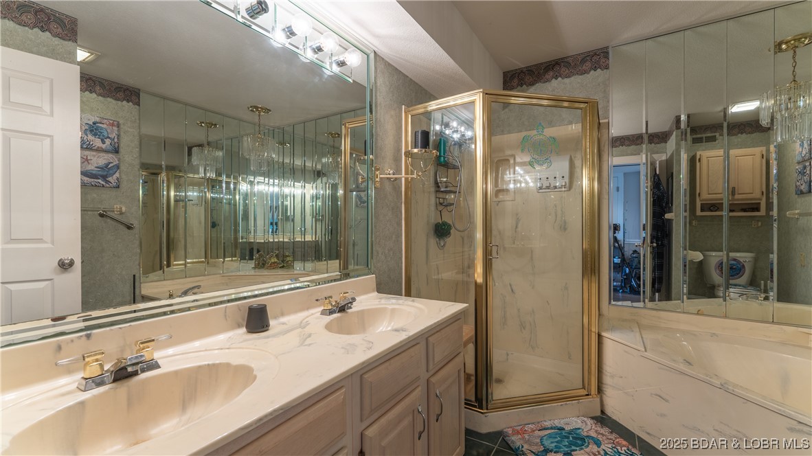 Lake Ozark, Missouri 65049, United States, 2 Bedrooms Bedrooms, ,2 BathroomsBathrooms,Residential,Active,143074