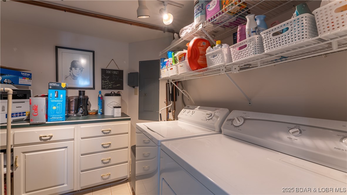 Lake Ozark, Missouri 65049, United States, 2 Bedrooms Bedrooms, ,2 BathroomsBathrooms,Residential,Active,143074