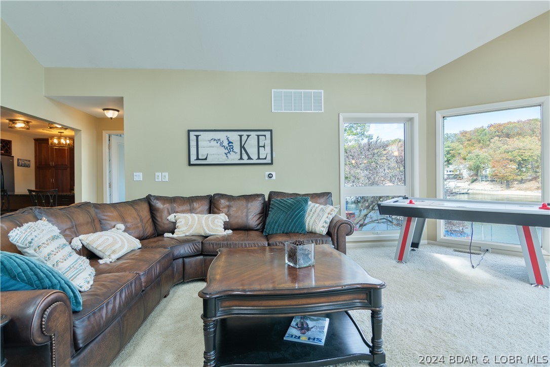 Sunrise Beach, Missouri 65079, United States, 3 Bedrooms Bedrooms, ,3 BathroomsBathrooms,Residential,Contingent,54009