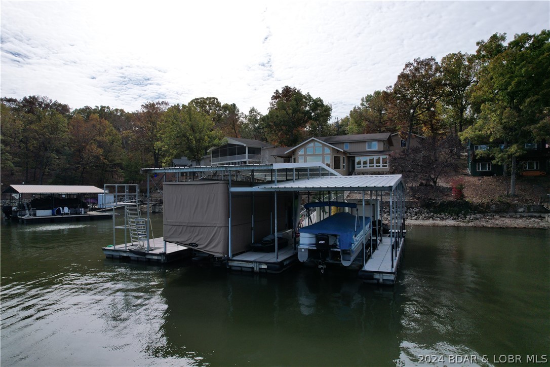 Sunrise Beach, Missouri 65079, United States, 3 Bedrooms Bedrooms, ,3 BathroomsBathrooms,Residential,Contingent,54009