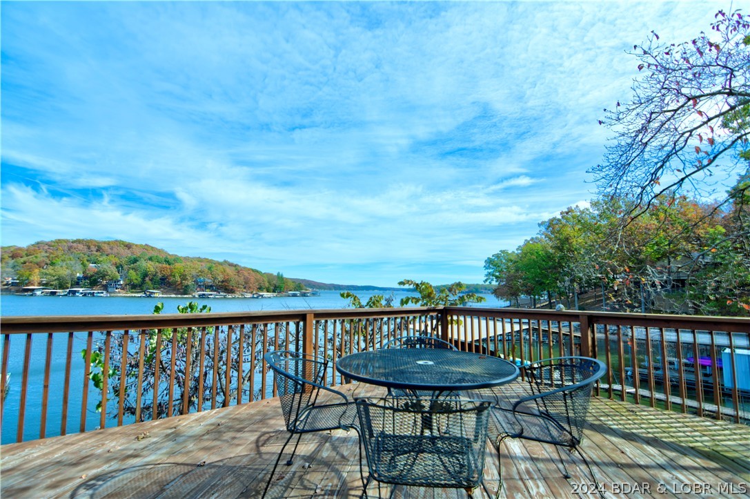 Sunrise Beach, Missouri 65079, United States, 3 Bedrooms Bedrooms, ,3 BathroomsBathrooms,Residential,Contingent,54009