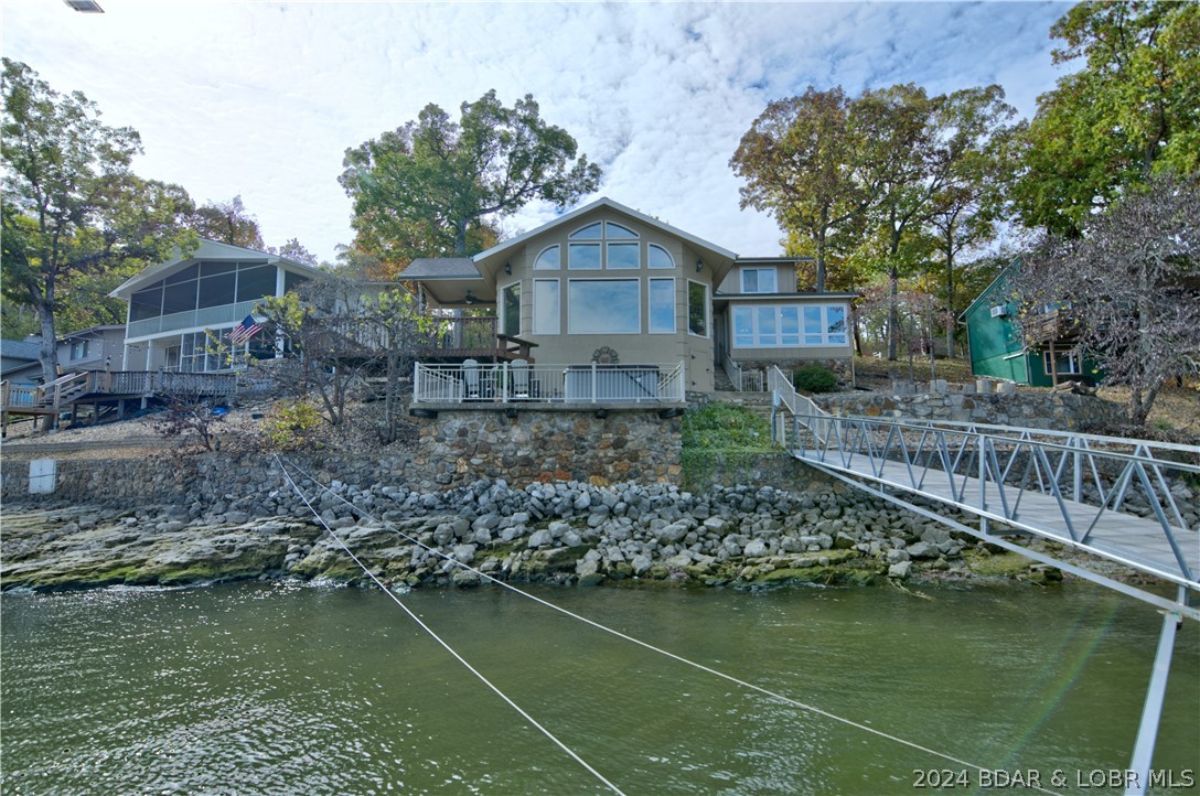 Sunrise Beach, Missouri 65079, United States, 3 Bedrooms Bedrooms, ,3 BathroomsBathrooms,Residential,Contingent,54009