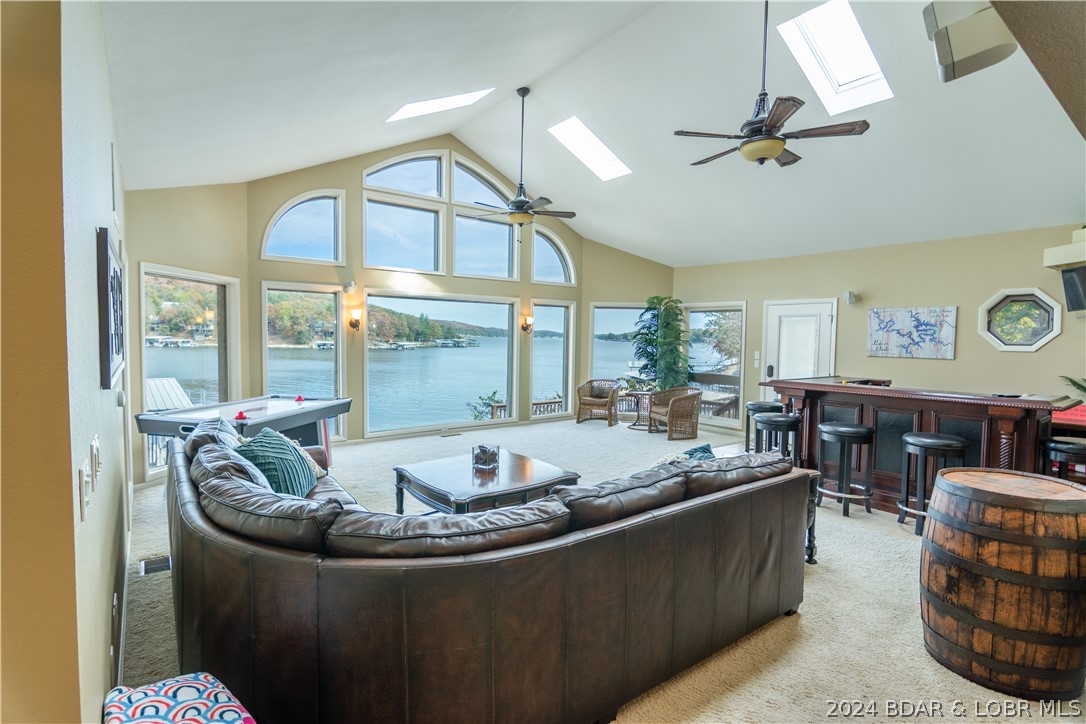 Sunrise Beach, Missouri 65079, United States, 3 Bedrooms Bedrooms, ,3 BathroomsBathrooms,Residential,Contingent,54009