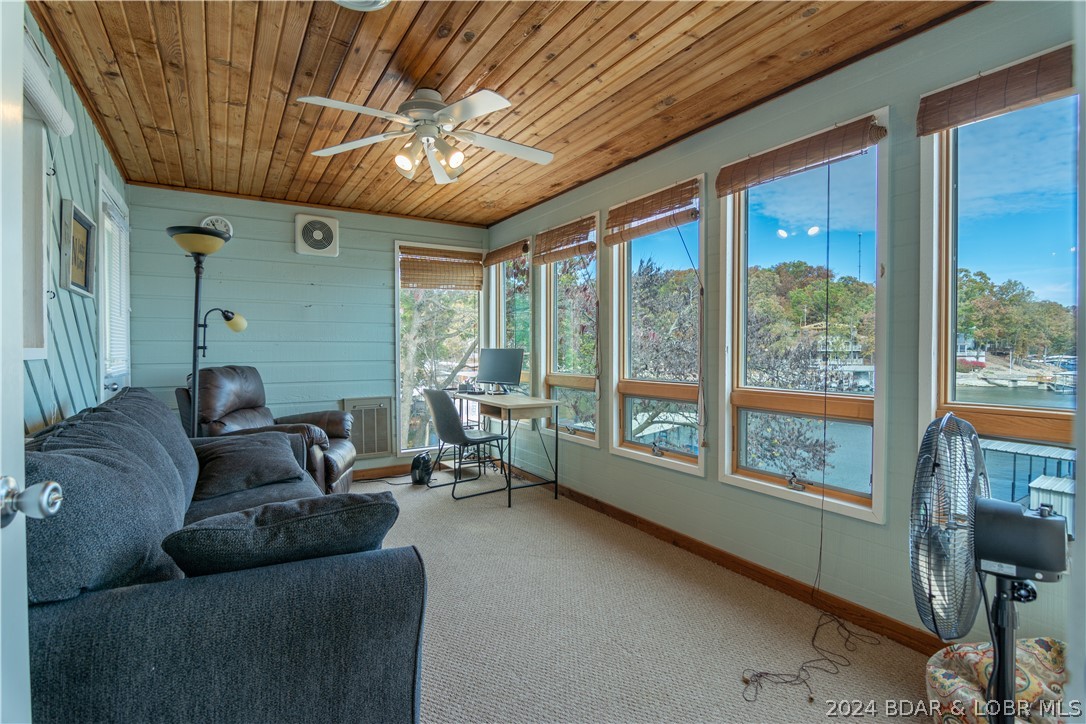 Sunrise Beach, Missouri 65079, United States, 3 Bedrooms Bedrooms, ,3 BathroomsBathrooms,Residential,Contingent,54009