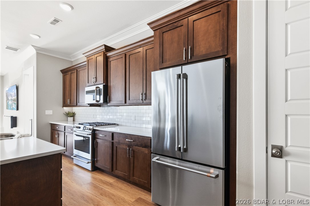 The Hamptons Condominium - Residential