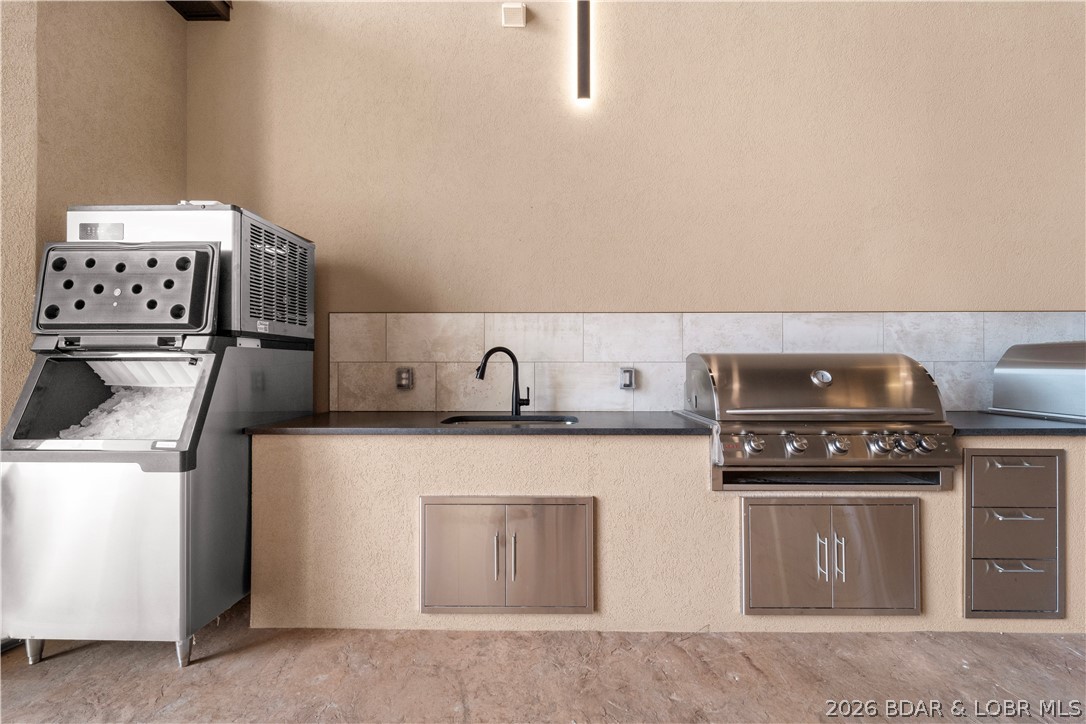 The Hamptons Condominium - Residential