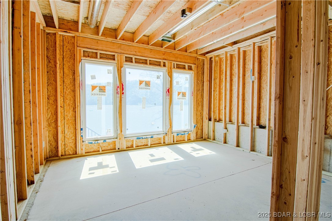 Climax Springs, Missouri 65324, United States, 4 Bedrooms Bedrooms, ,4 BathroomsBathrooms,Residential,Active,23812