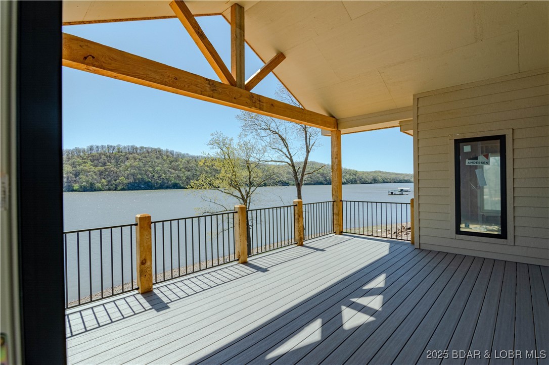 Climax Springs, Missouri 65324, United States, 4 Bedrooms Bedrooms, ,4 BathroomsBathrooms,Residential,Active,23812