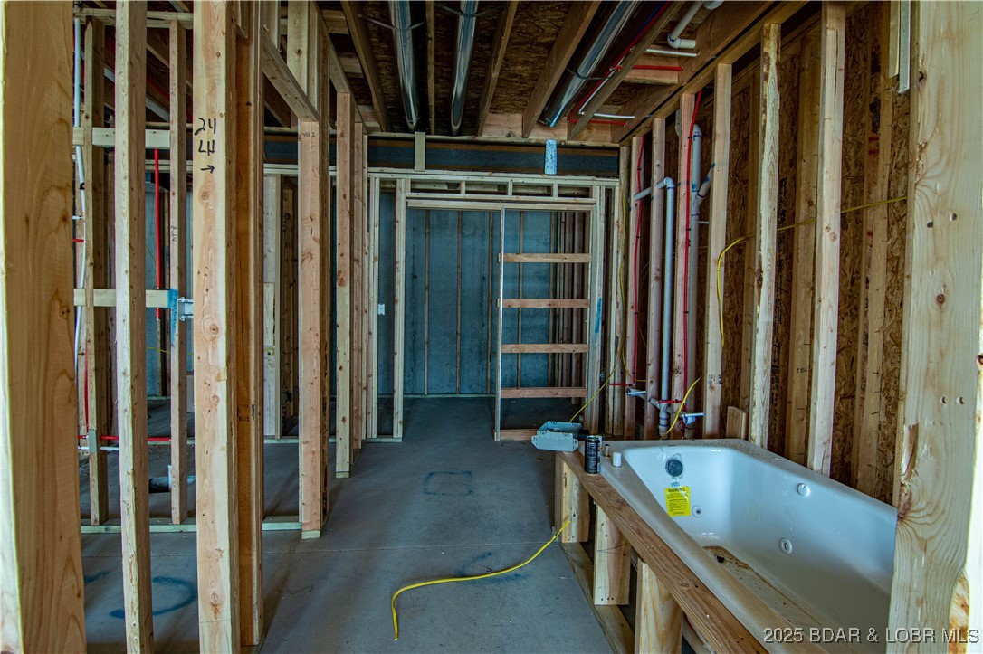 Climax Springs, Missouri 65324, United States, 4 Bedrooms Bedrooms, ,4 BathroomsBathrooms,Residential,Active,23812