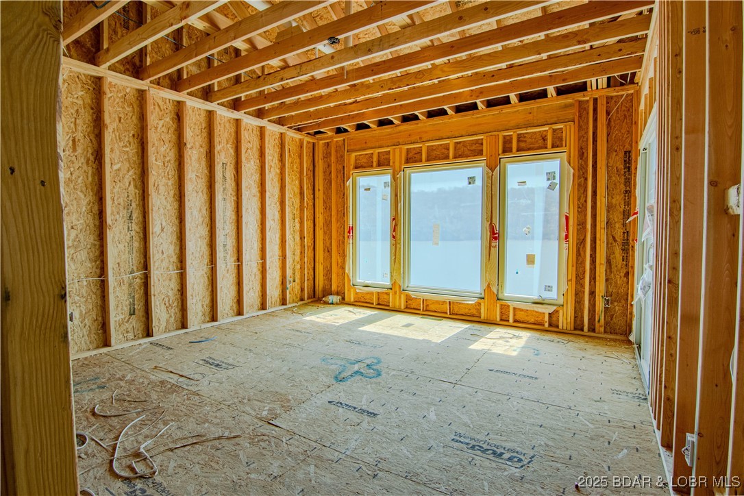 Climax Springs, Missouri 65324, United States, 4 Bedrooms Bedrooms, ,4 BathroomsBathrooms,Residential,Active,23812