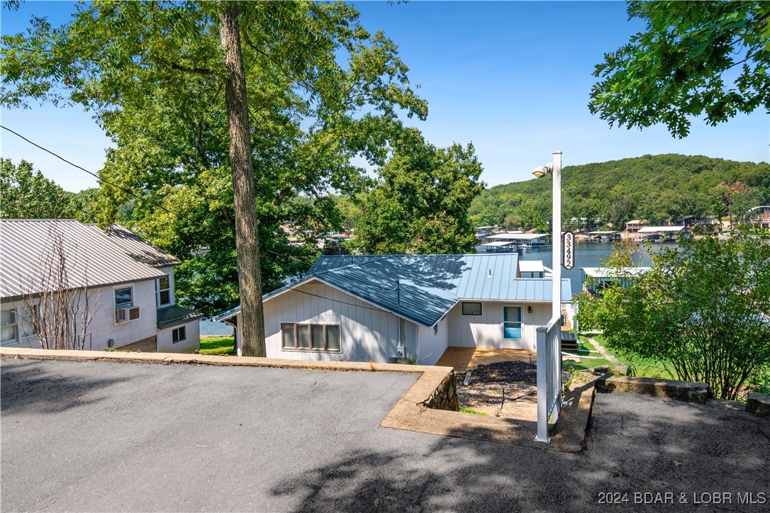 Sunrise Beach, Missouri 65079, United States, 3 Bedrooms Bedrooms, ,2 BathroomsBathrooms,Residential,Contingent,45928