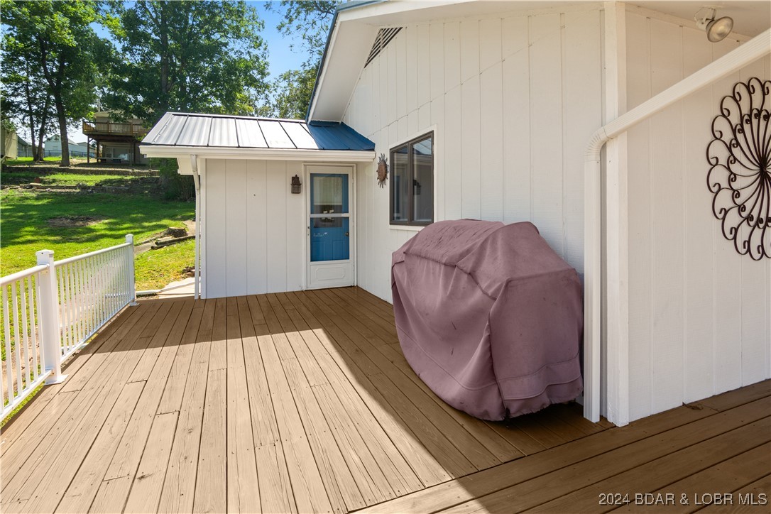 Sunrise Beach, Missouri 65079, United States, 3 Bedrooms Bedrooms, ,2 BathroomsBathrooms,Residential,Contingent,45928