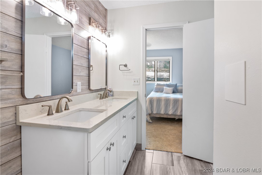 Sunrise Beach, Missouri 65079, United States, 3 Bedrooms Bedrooms, ,2 BathroomsBathrooms,Residential,Contingent,45928