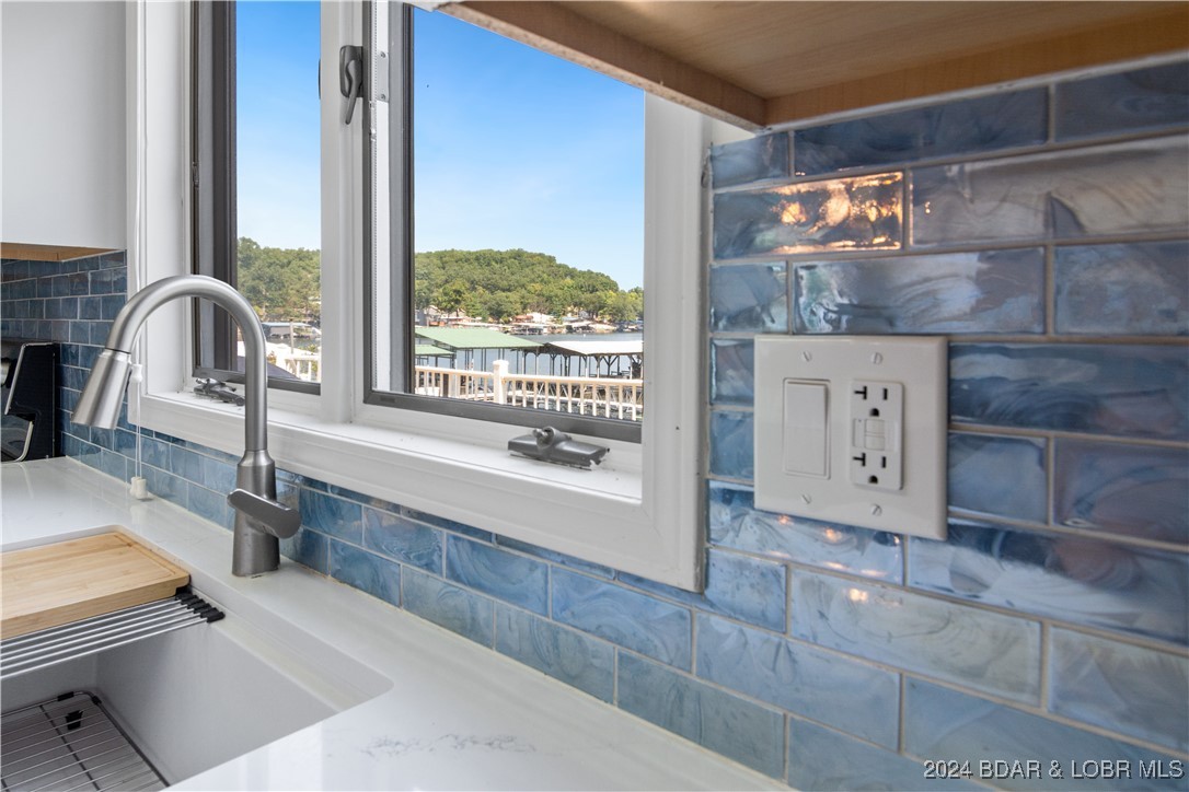 Sunrise Beach, Missouri 65079, United States, 3 Bedrooms Bedrooms, ,2 BathroomsBathrooms,Residential,Contingent,45928