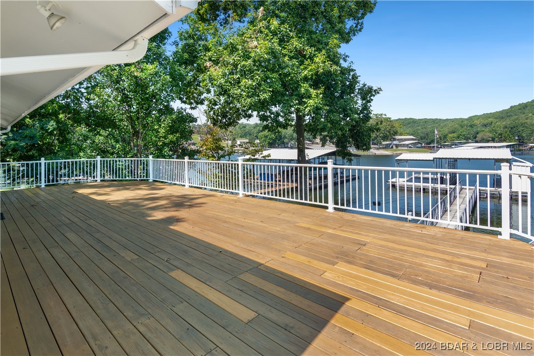 Sunrise Beach, Missouri 65079, United States, 3 Bedrooms Bedrooms, ,2 BathroomsBathrooms,Residential,Contingent,45928