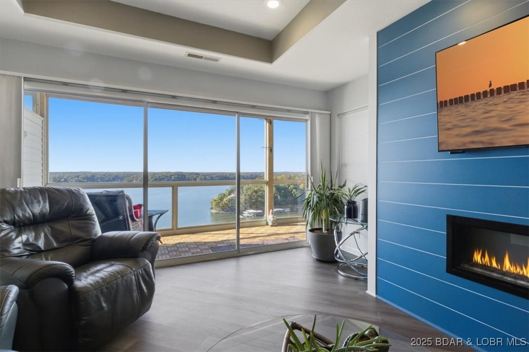 Emerald Bay Condominium - Residential