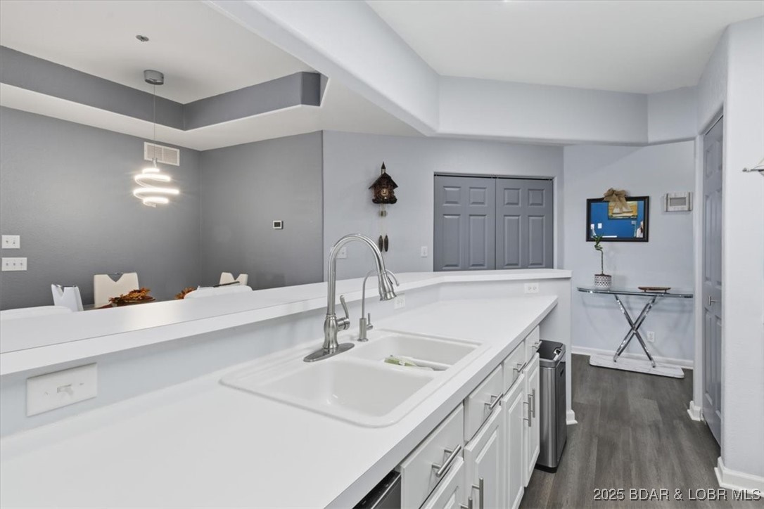 Emerald Bay Condominium - Residential