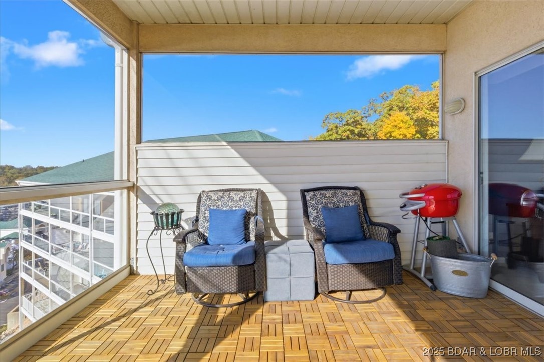 Emerald Bay Condominium - Residential