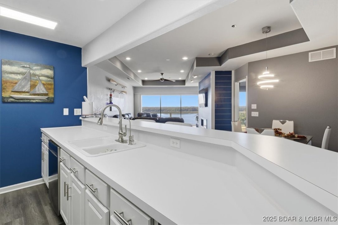 Emerald Bay Condominium - Residential