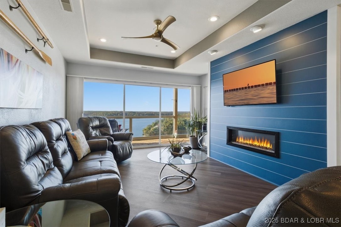 Emerald Bay Condominium - Residential