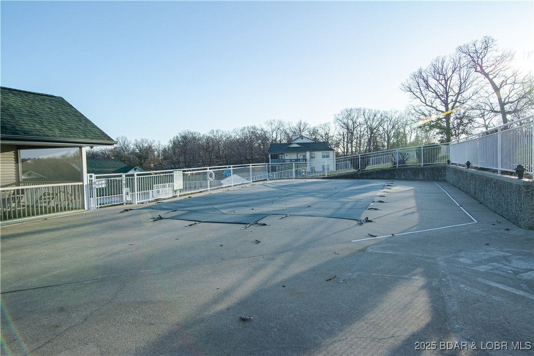 The Evergreens On The Lake - Residential