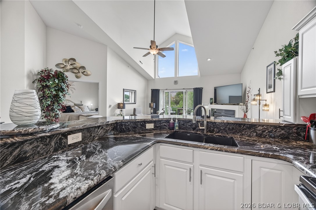 Cedar Heights Condominium - Residential