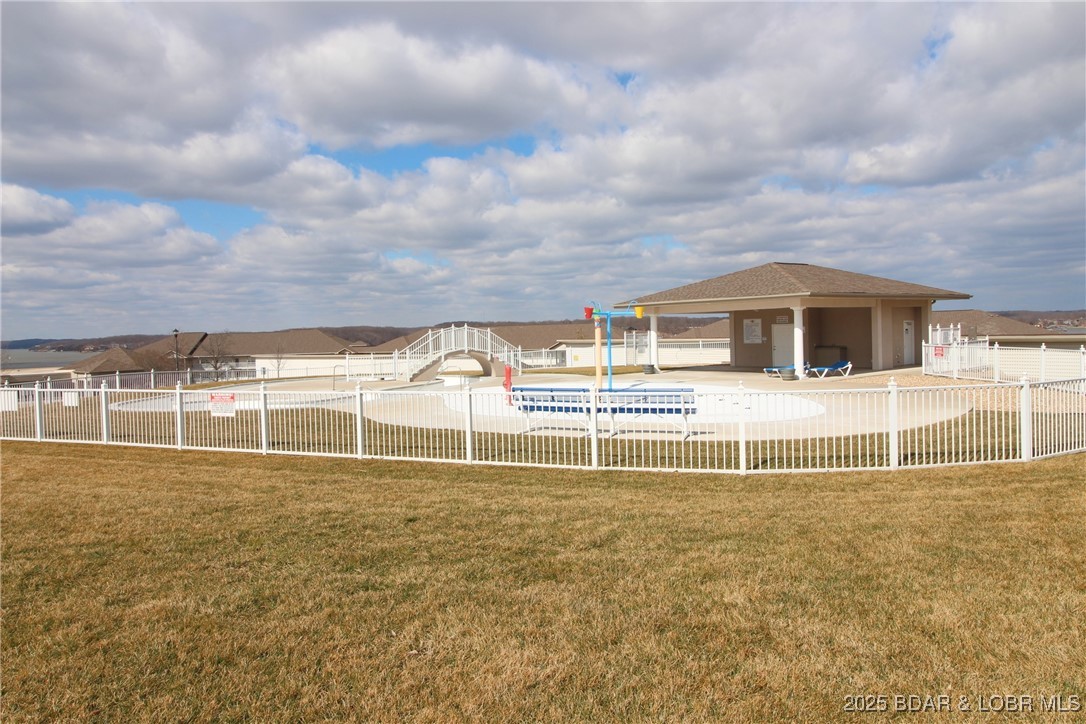 Osage Beach, Missouri 65065, United States, 3 Bedrooms Bedrooms, ,2 BathroomsBathrooms,Residential,Active,18358