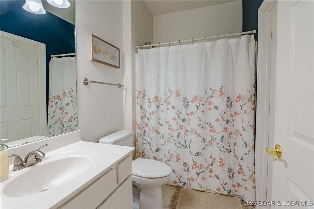 Osage Beach, Missouri 65065, United States, 3 Bedrooms Bedrooms, ,2 BathroomsBathrooms,Residential,Active,18358