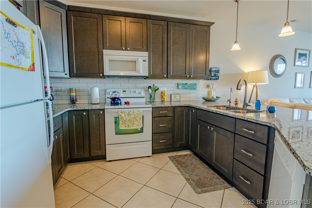 Osage Beach, Missouri 65065, United States, 3 Bedrooms Bedrooms, ,2 BathroomsBathrooms,Residential,Active,18358