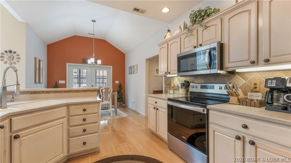 Eagles Cove - Residential