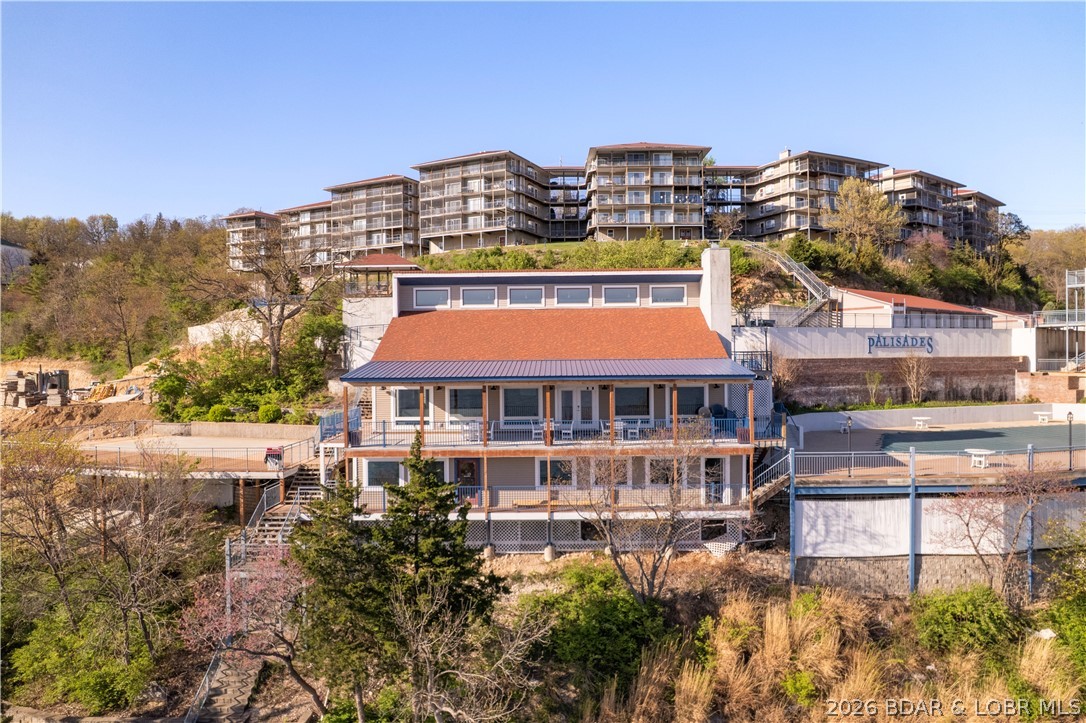 Palisades Condominium - Residential