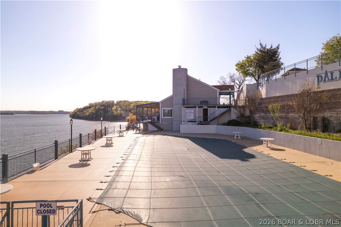 Palisades Condominium - Residential