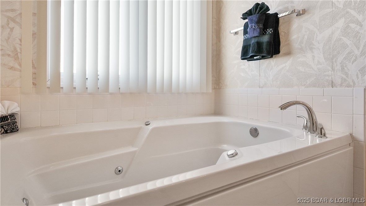 Four Seasons Racqt-Cntry Club - Residential