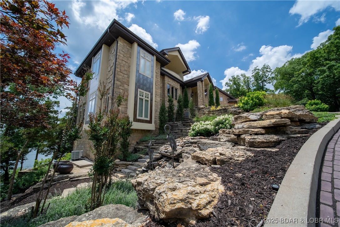 Lake Ozark, Missouri 65049, United States, 5 Bedrooms Bedrooms, ,6 BathroomsBathrooms,Residential,Active,220503