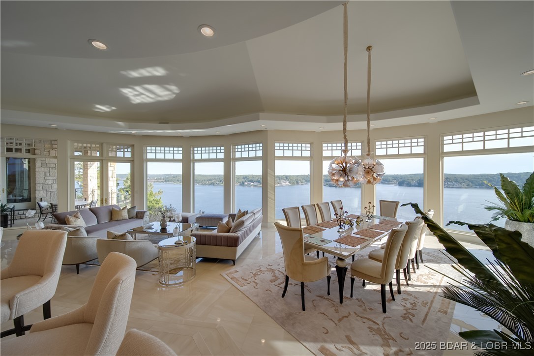 Lake Ozark, Missouri 65049, United States, 5 Bedrooms Bedrooms, ,6 BathroomsBathrooms,Residential,Active,220503