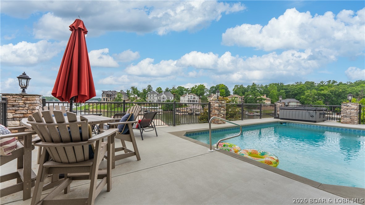 Forestridge Village At Shawnee - Residential