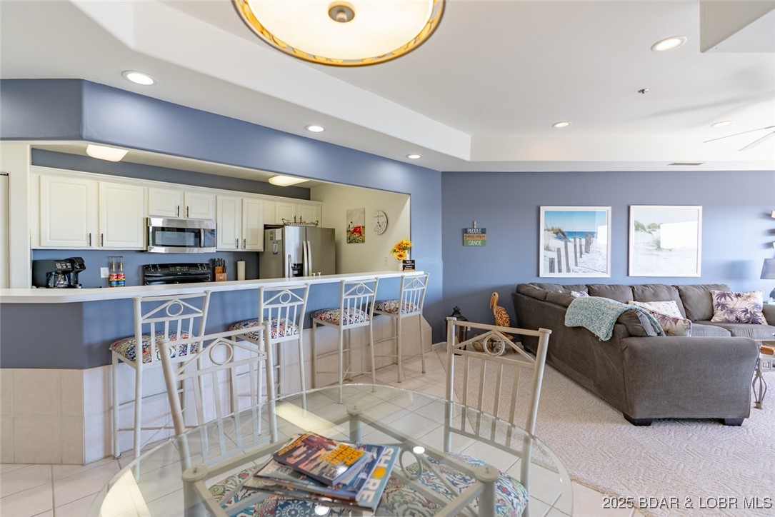 Emerald Bay Condominium - Residential