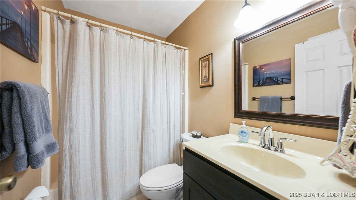 Indian Pointe Condominium - Residential