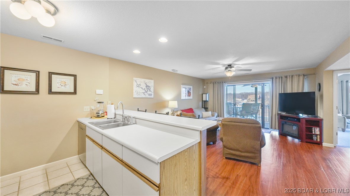 Indian Pointe Condominium - Residential