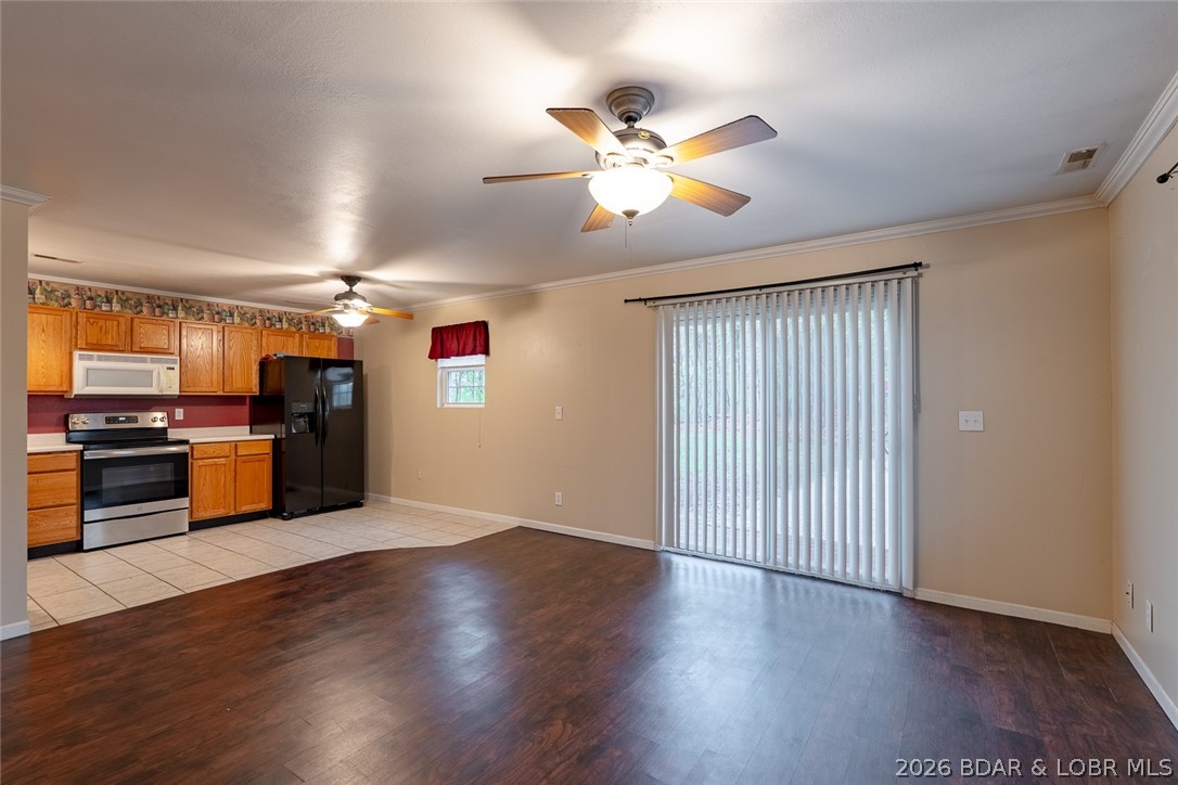 Cambridge Lake Estates - Residential